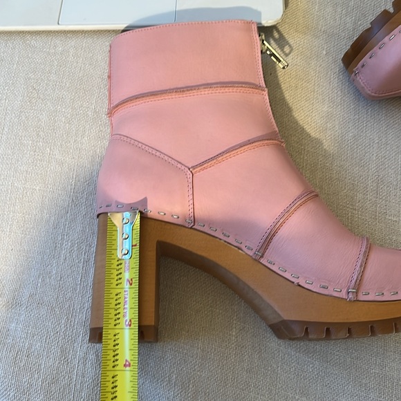 Swedish Hasbeens NWT Rough Stitched Mid Calf Clog Boot Pale Pink LOVE 🌸 - Picture 9 of 13